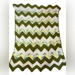 Vintage Handmade Afghan Chevron Green-Yellow Zig Zag Crochet Throw Blanket 30x46